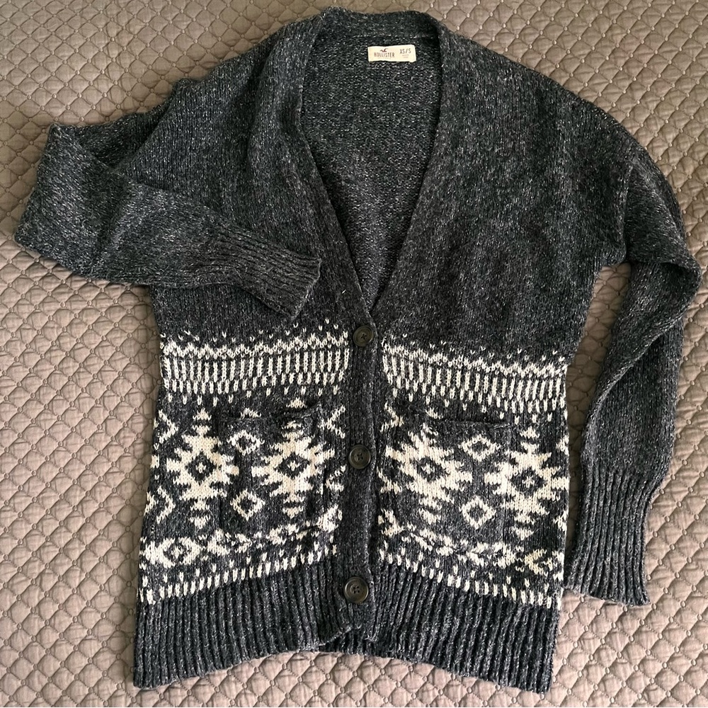 Hollister Gray and White Knit Cardigan